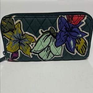 Vera Bradley RFID Georgia Falling Flowers Quilted Wallet